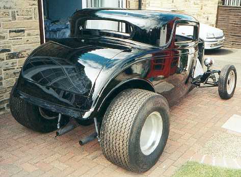 Rear 3/4 view of Robin`s 32 Ford.