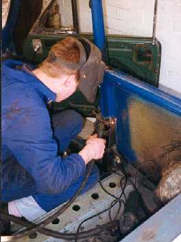 Welding in B pillar strenghtener