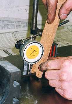 Straightening the engine pushrod