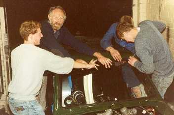 Fitting windscreen
